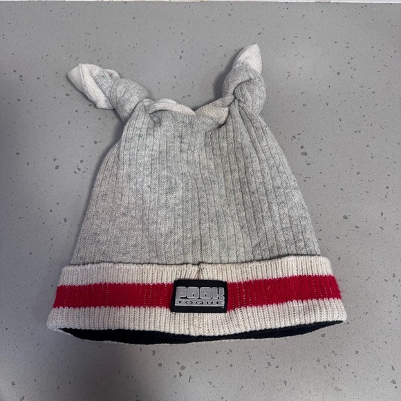 Pook Toque - Picture 1 of 3